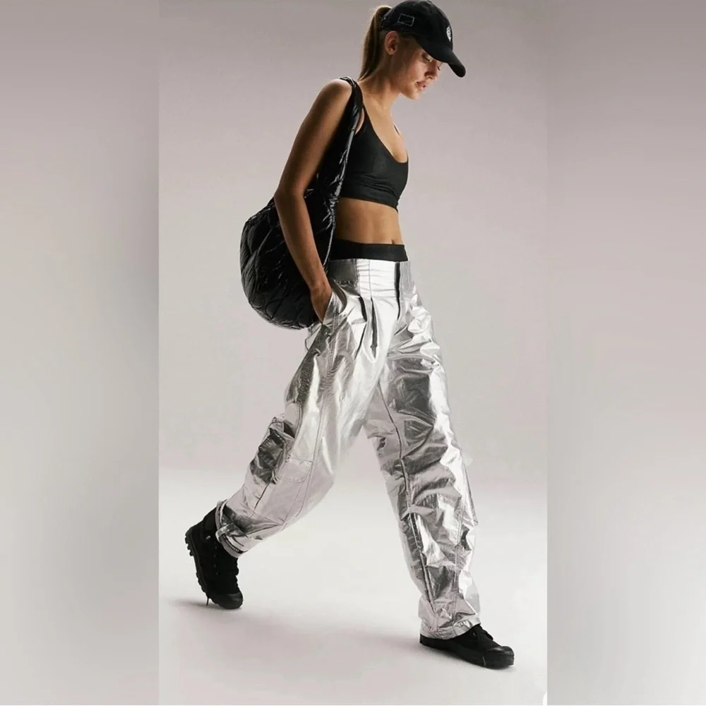 NWOT Free People Movement Mesmerize Me Shine Pants Size Medium - Picture 1 of 12